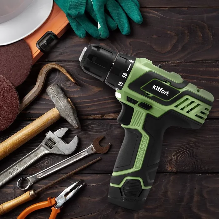 Аккумуляторная дрель-шуруповерт Kitfort КТ-6494