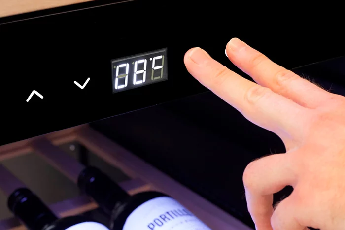 Винный холодильник CASO WineExclusive 180 Smart