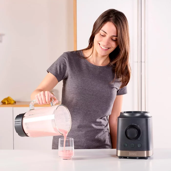 Блендер  Black+Decker BXJB1800E