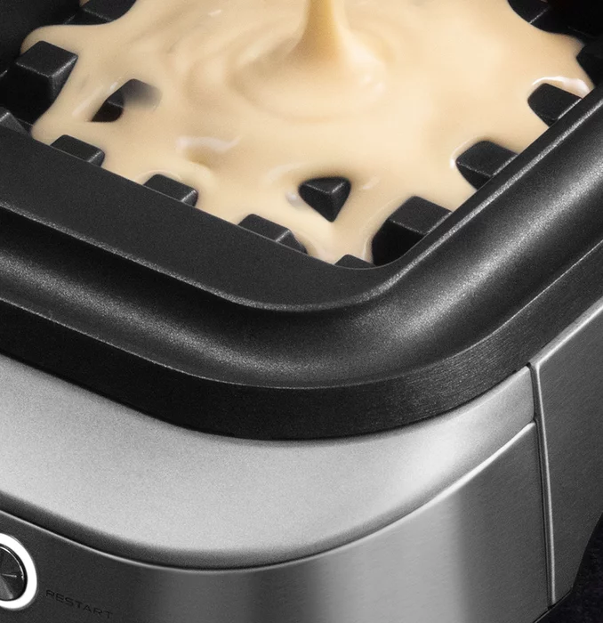 Вафельница Bork G700