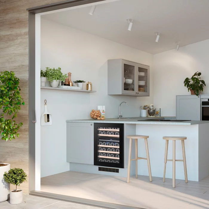 Винный шкаф Temptech OX60DRB-24