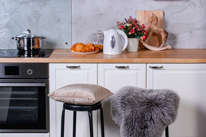 Чайник электрический Starwind SKP2211 1.7л. 