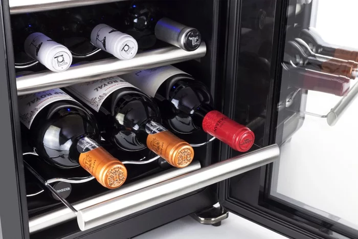 Холодильник винный CASO WineCase Red 12
