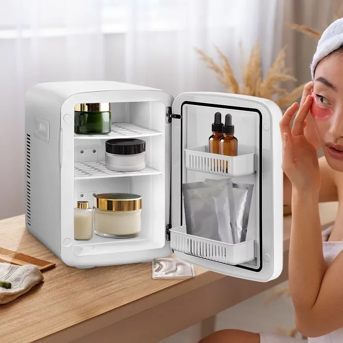 Холодильник для косметики Kitfort КТ-4118