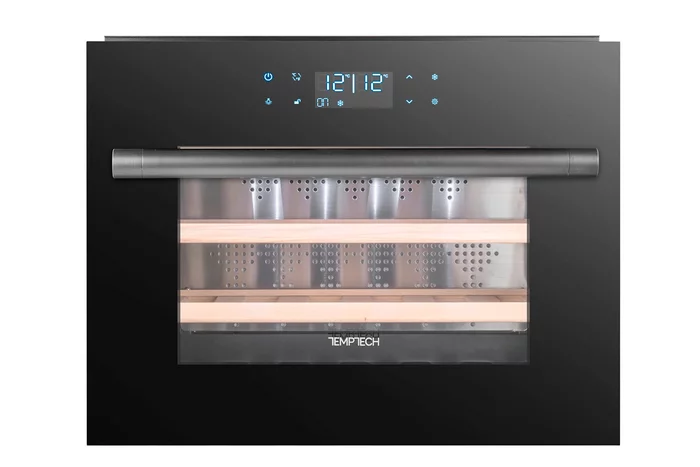 Винный шкаф Temptech OZ45SBTOP
