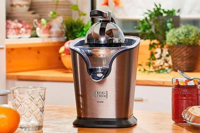 Соковыжималка Black+Decker BXCJ100E