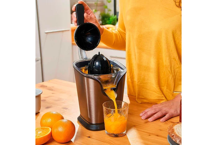 Соковыжималка Black+Decker BXCJ100E