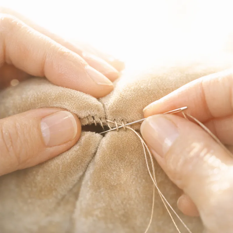 Секреты создания идеальных декоративных подушек и магия незаметного потайного шва