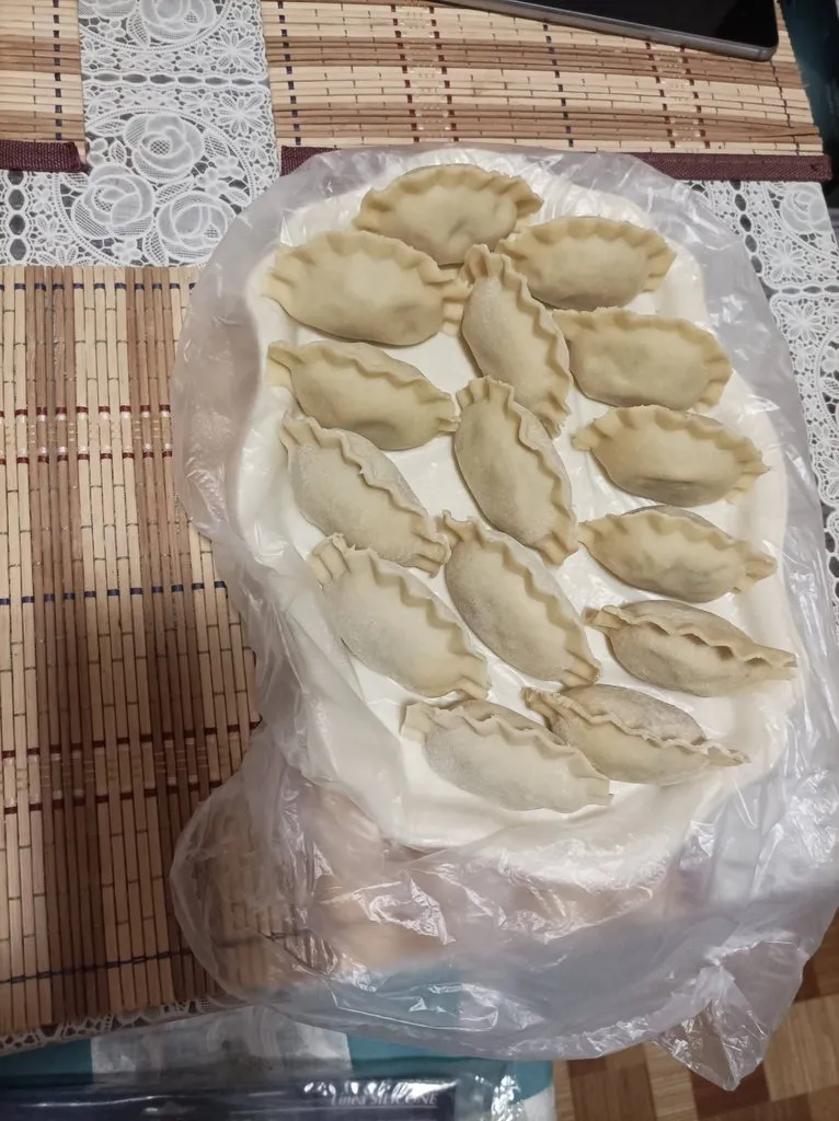 Пельменница и форма для вареников
