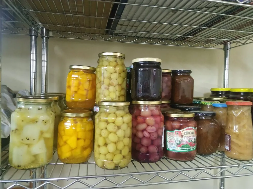 Свежие помидоры на зиму