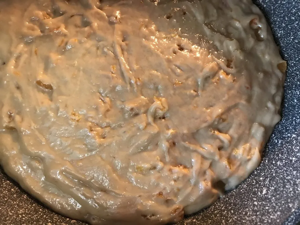 Шарлотка с апельсином и орехами (постная)