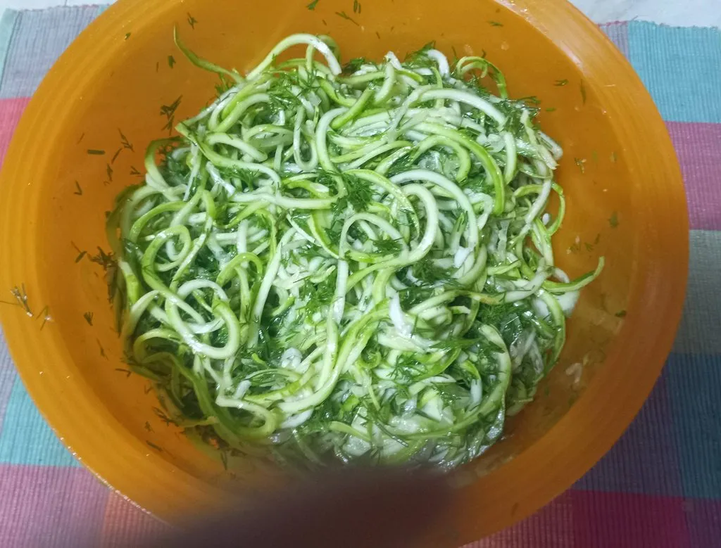 Кабачки маринованные мгновенного поедания