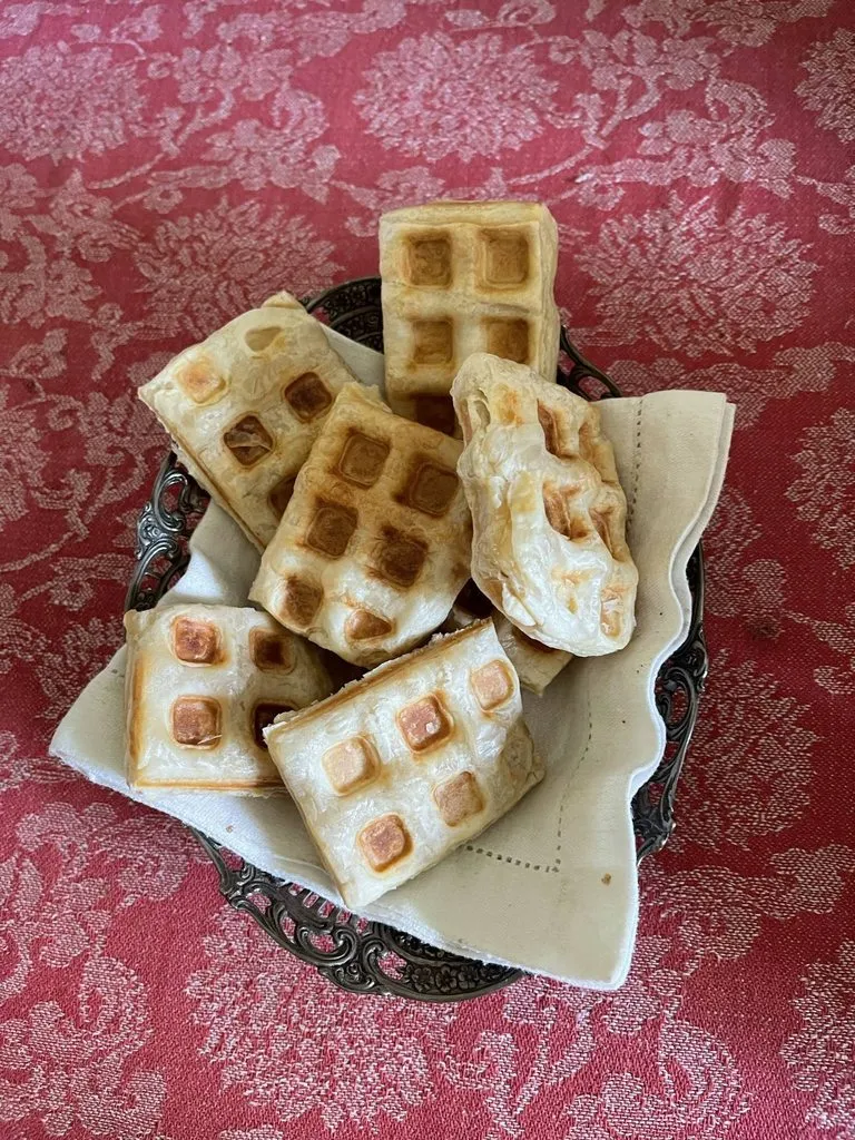 Вафли из слоёного теста