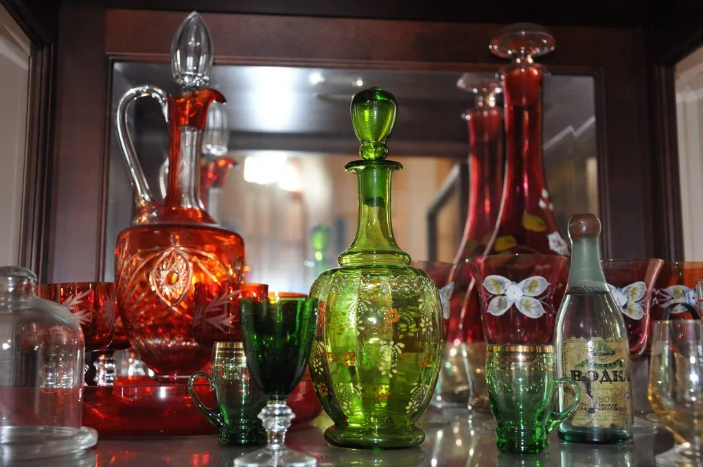 Наши коллекции сувенирной посуды и статуэток