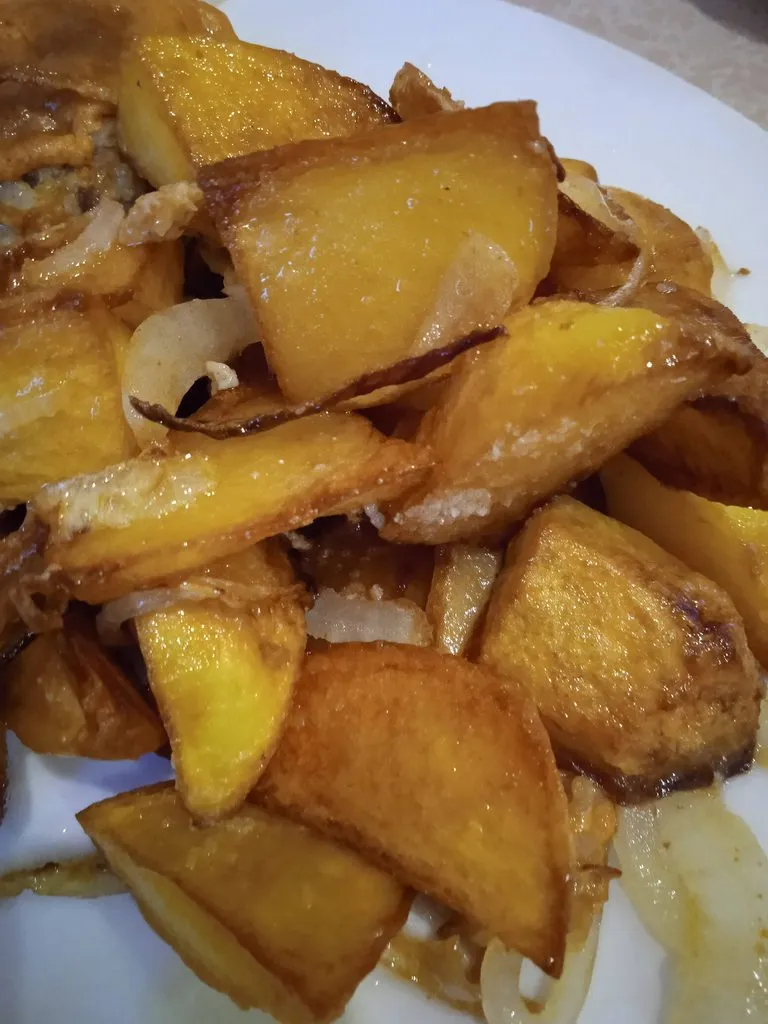Картофель жареный с красной корочкой
