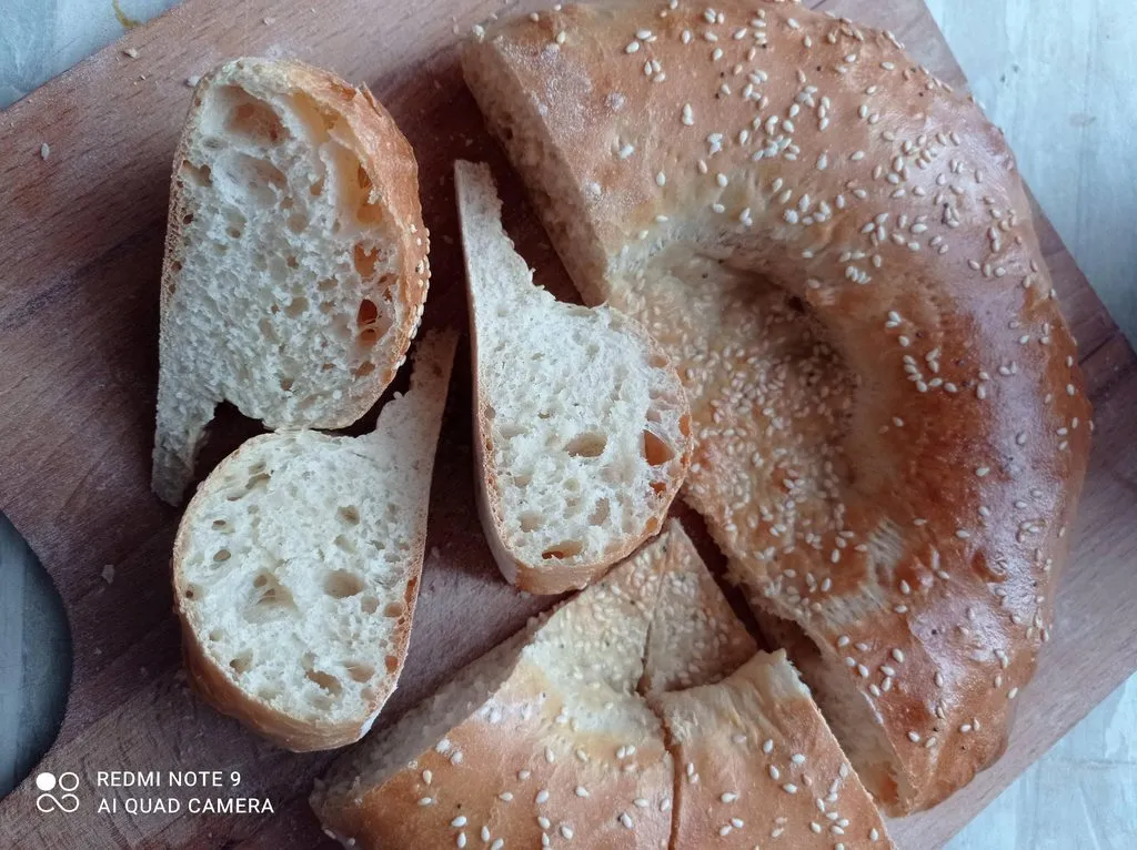 Лепешка на молоке с кунжутом (духовка)