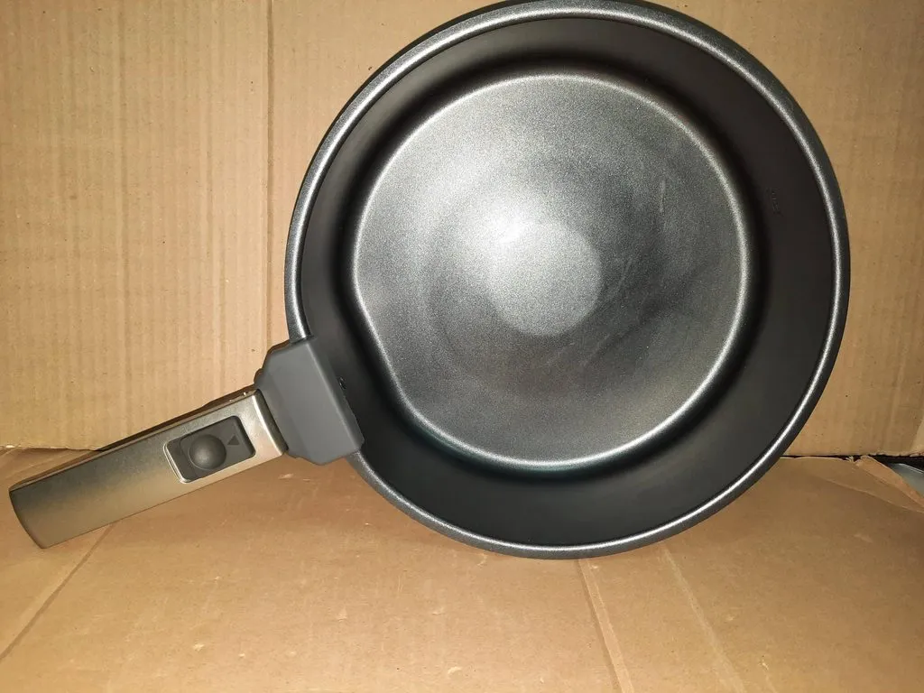 Продам чашу для мультиварки  De'Longhi fh1394