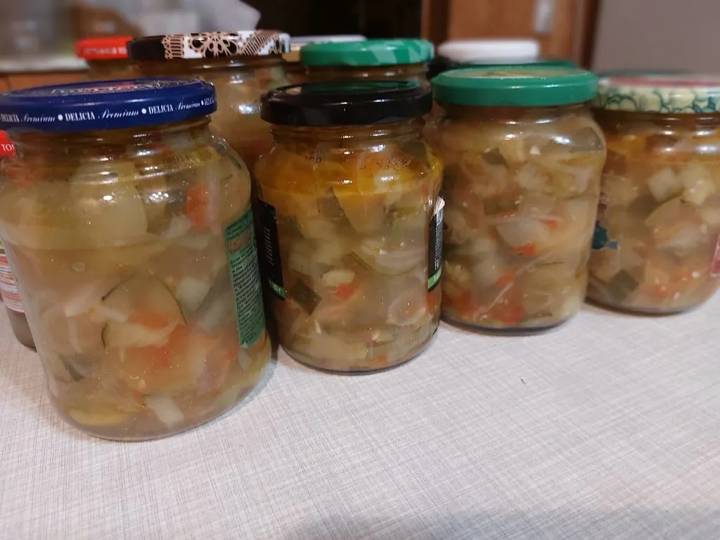 Салат из огурцов
