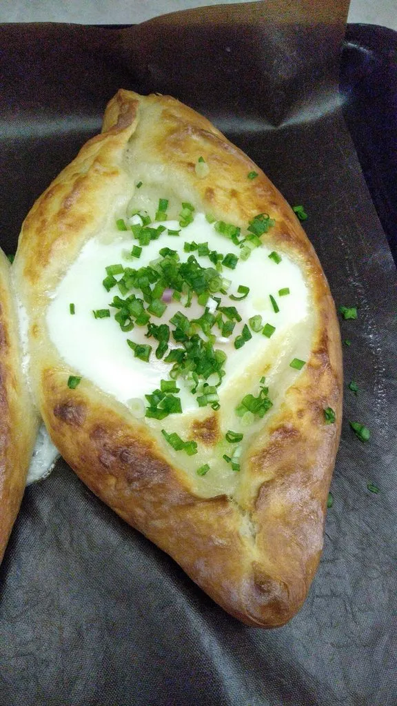 Хачапури по-аджарски