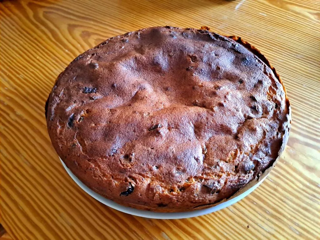 Творожная запеканка с финиками и курагой от Э. Хименеса