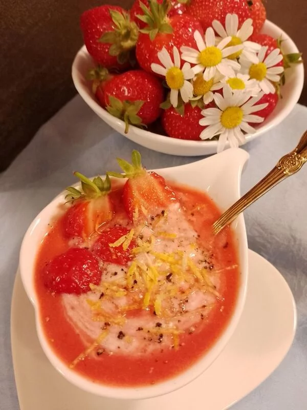 Клубника наж с мятой и перцем