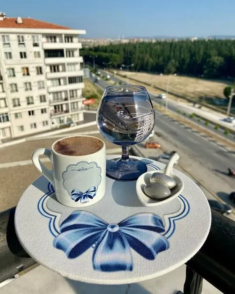 Tapтaлeтки & Ко