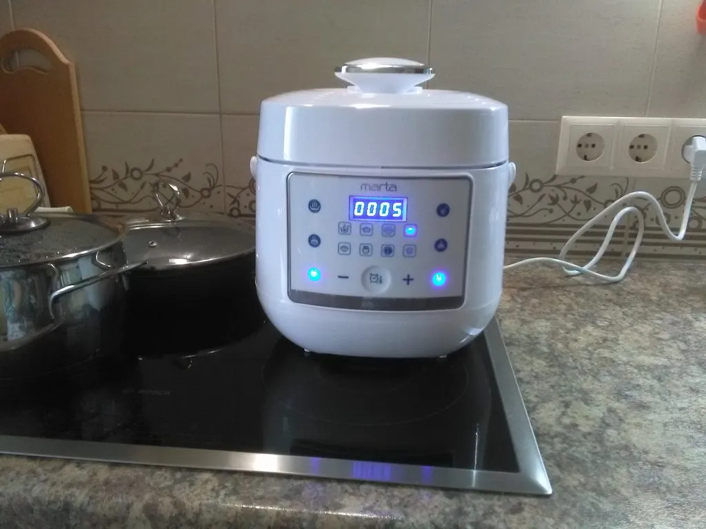 Мультиварки-скороварки Marta MT-4333 и MT-4334 