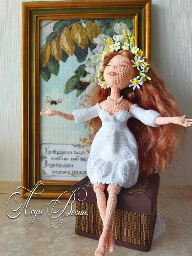 Вязаная кукла "Леди Весна"