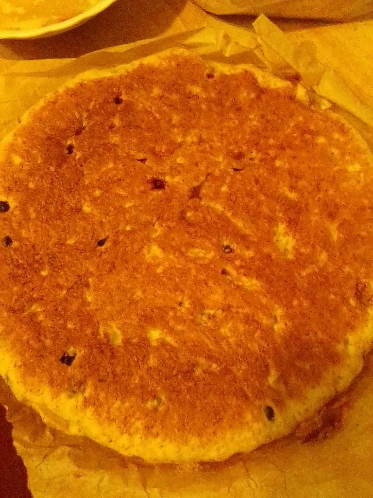 Творожный кекс с чёрной смородиной