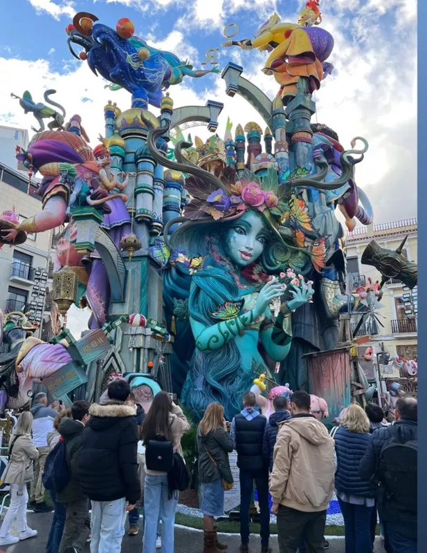 Фальяс  (Les Falles) - праздник огня в Валенсии 