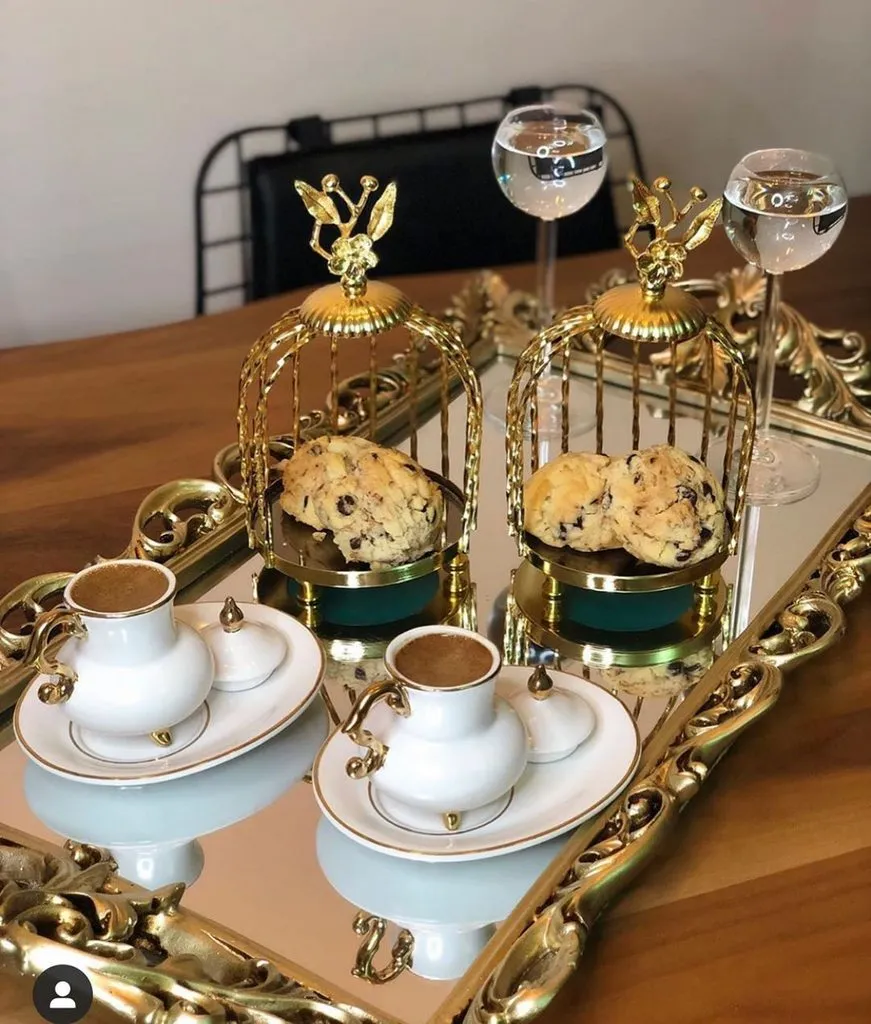 Tapтaлeтки & Ко