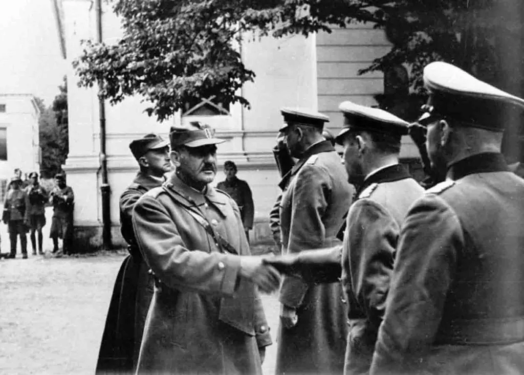 Запечатленная история