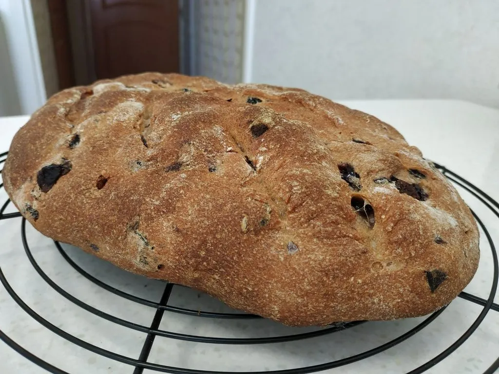 Хлеб с тмином и изюмом (духовка)