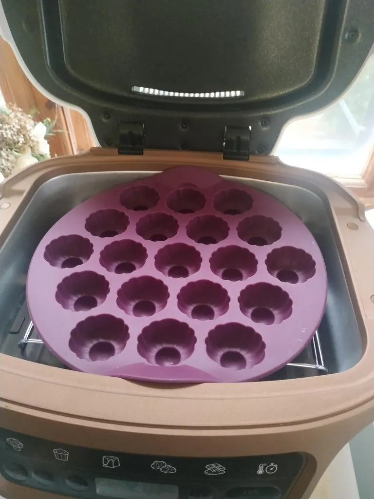 Tefal Cake Factory KD802112 - мультикондитер для занятых людей