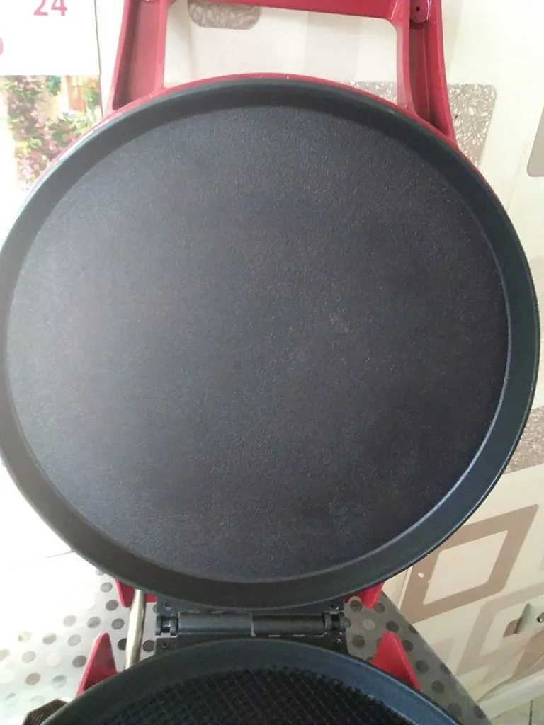 Продам пиццемейкер GFGRIL GFB-1500. 