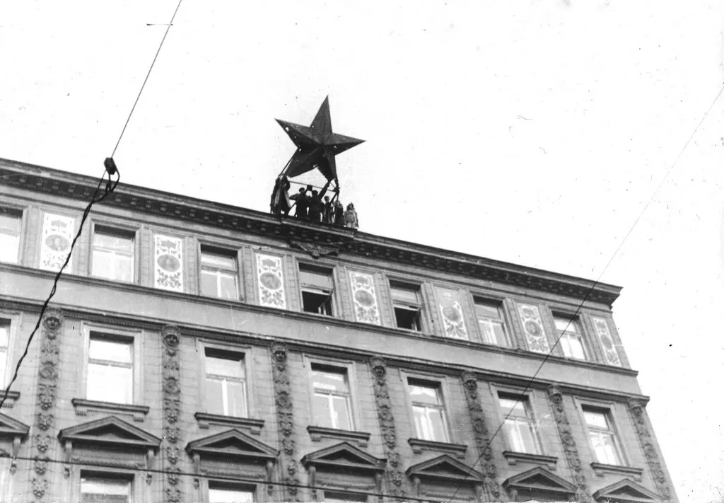 Запечатленная история