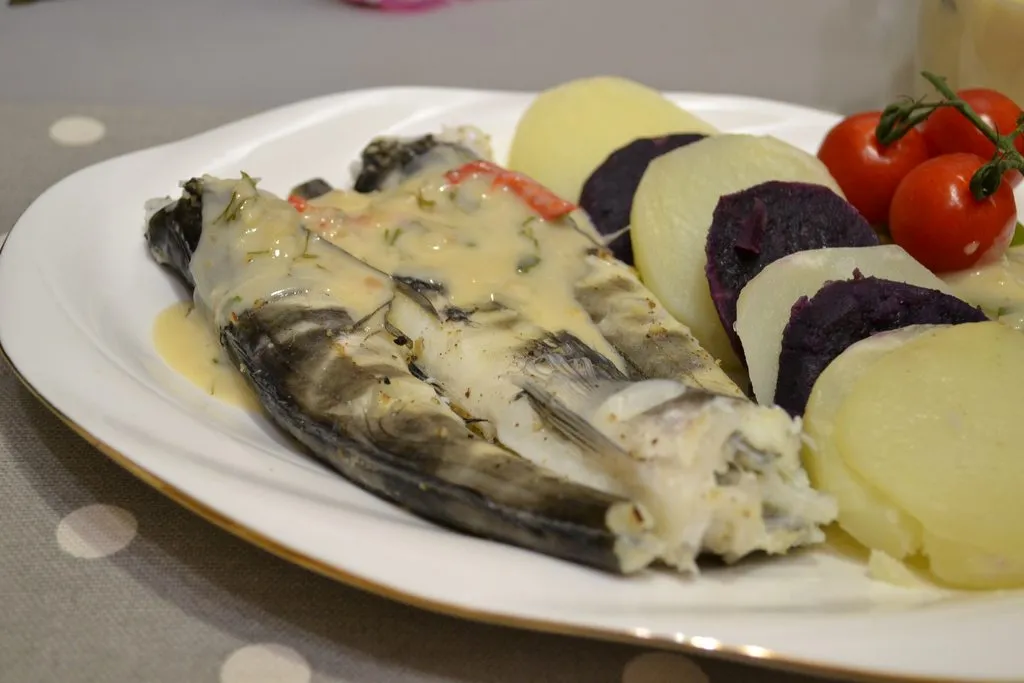 Ловись рыбка, большая и маленькая (рыбные супы и блюда из рыбы)