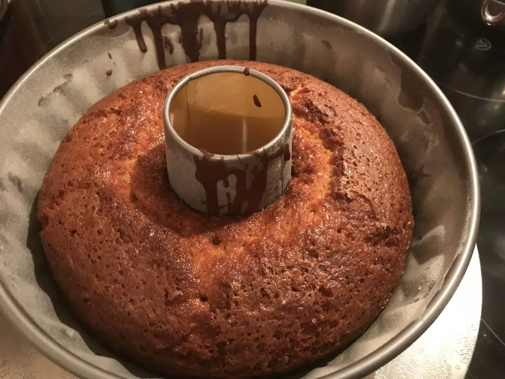 Лимонный кекс на оливковом масле (Lemon Ciambella Cake)