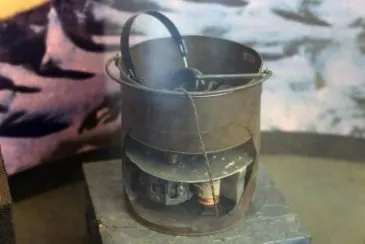 Нет, не забудет никто никогда школьные годы...