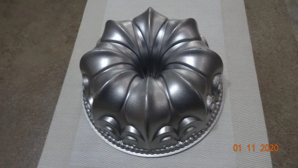 Продаю: Форма Nordic Ware De Lis