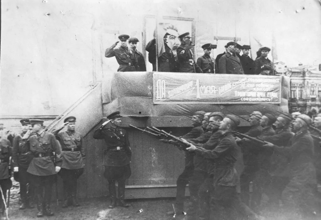 Запечатленная история