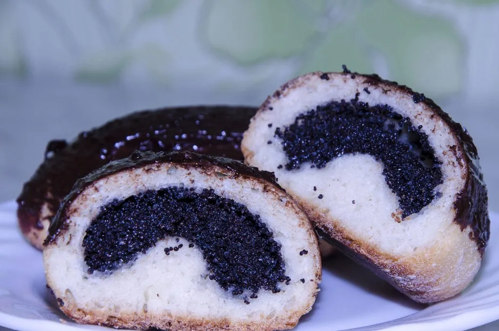 Рулет с маком пресный, старомодный