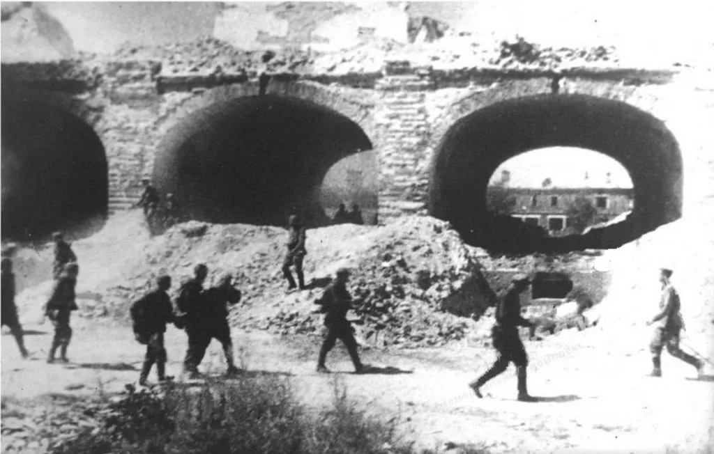 Запечатленная история