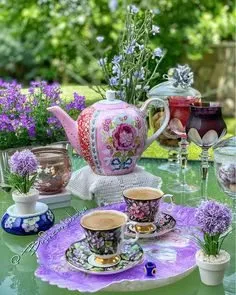 Tapтaлeтки & Ко