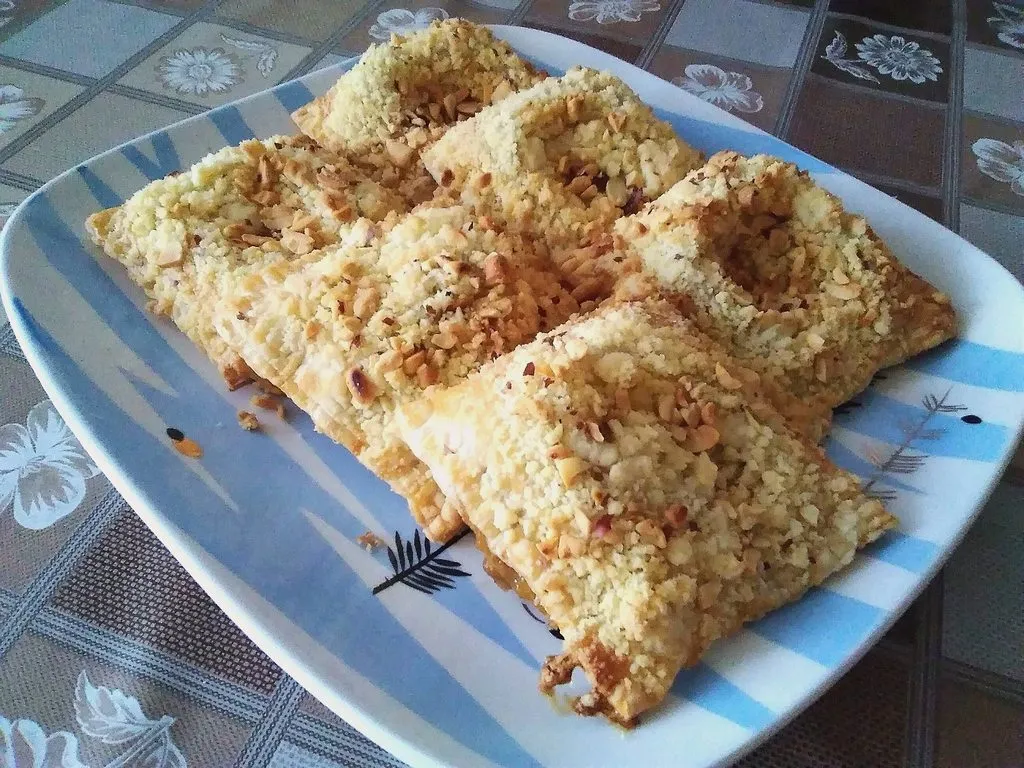 Слоеное пирожное  Prasselkuchen
