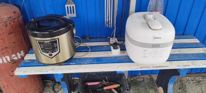 Скороварка-мультиварка Midea MPC 6004