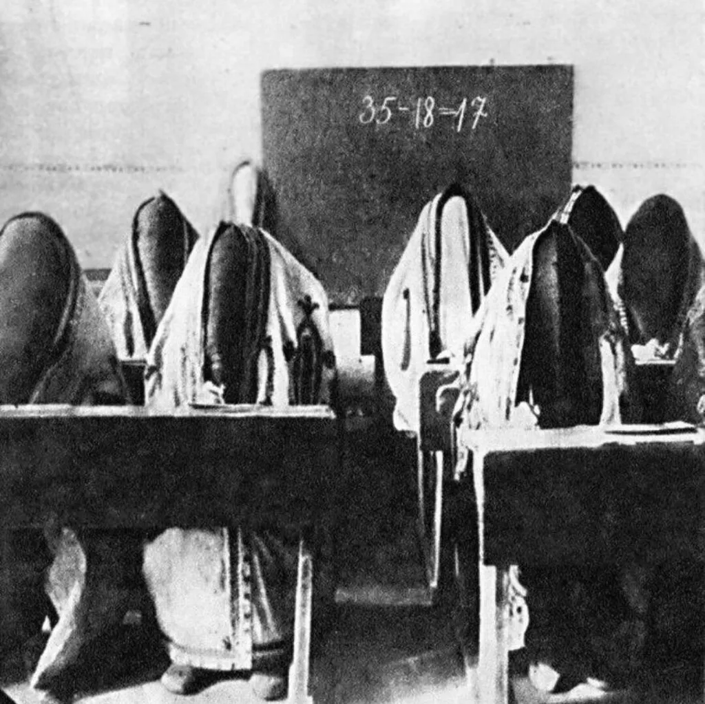 Запечатленная история