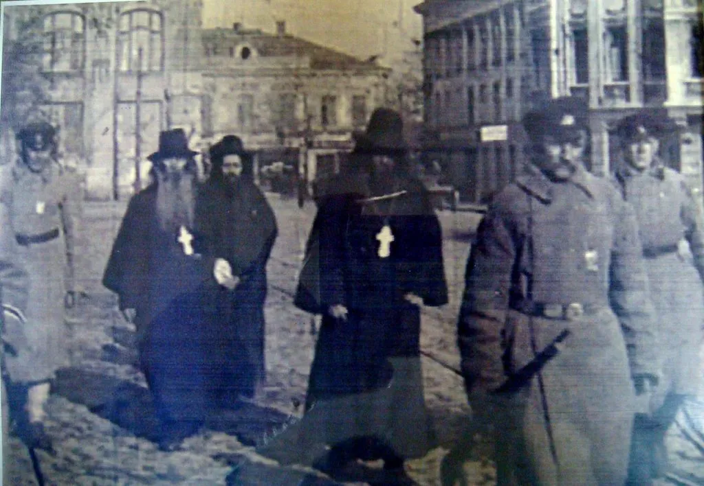 Запечатленная история