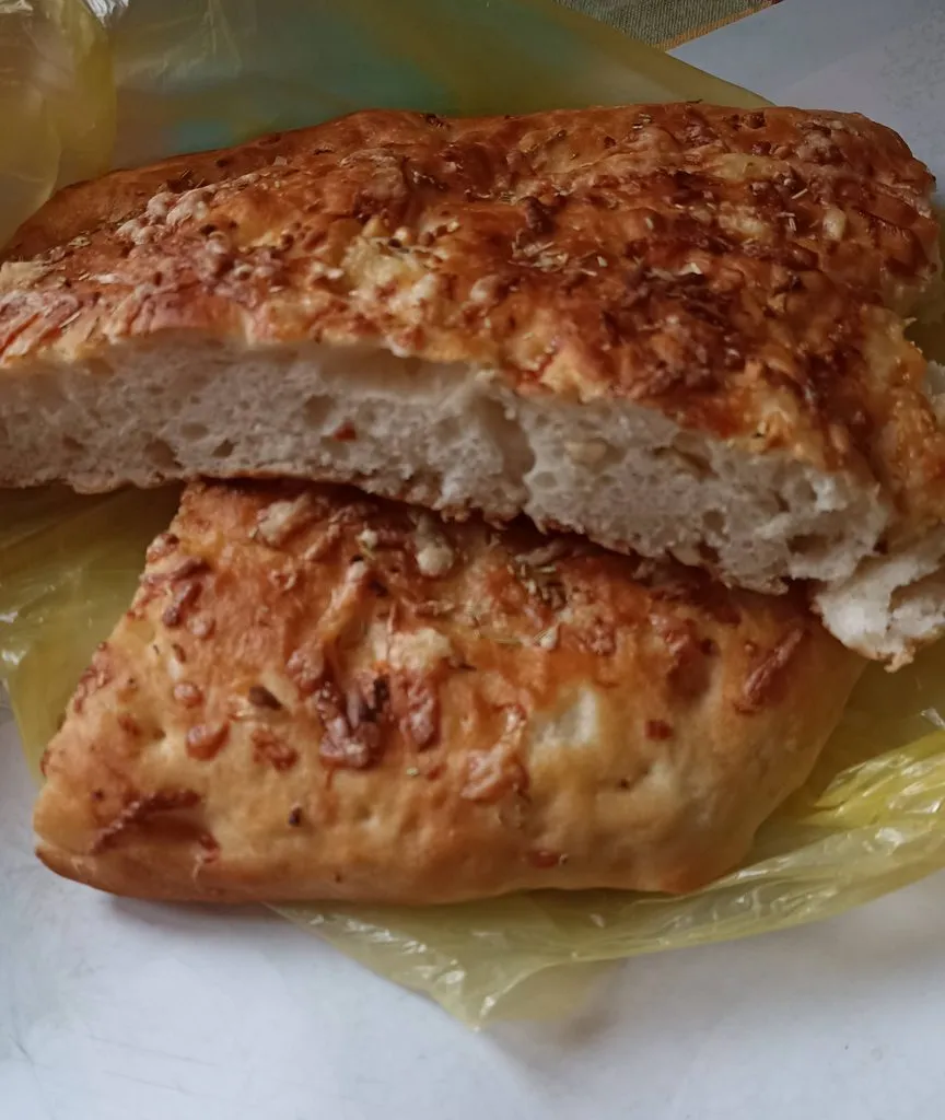 Фокачча с чесноком и укропом