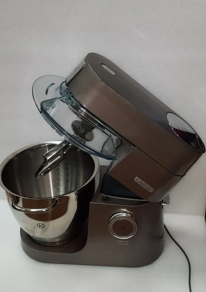 Продам Кухонный комбайн Kenwood KVL8300S